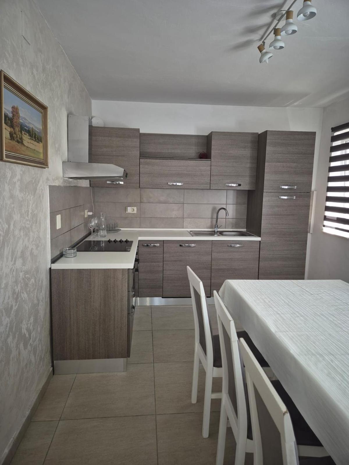 Apartments Tonci Tribunj  Bagian luar foto