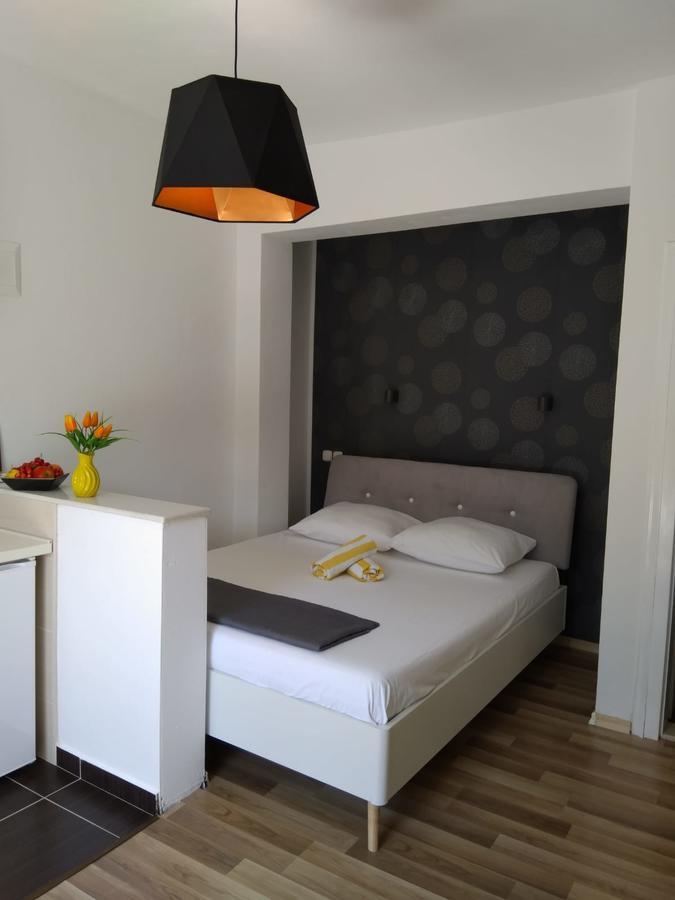 Apartments Tonci Tribunj  Bagian luar foto